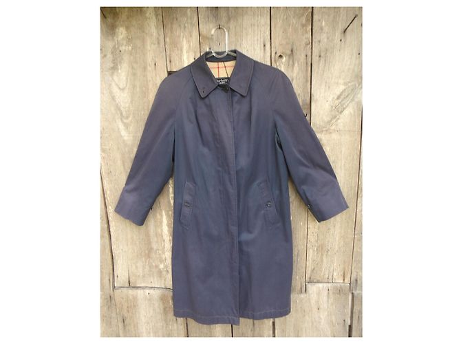 Impermeable Burberry Azul Marino Corte Raglán - vista 4
