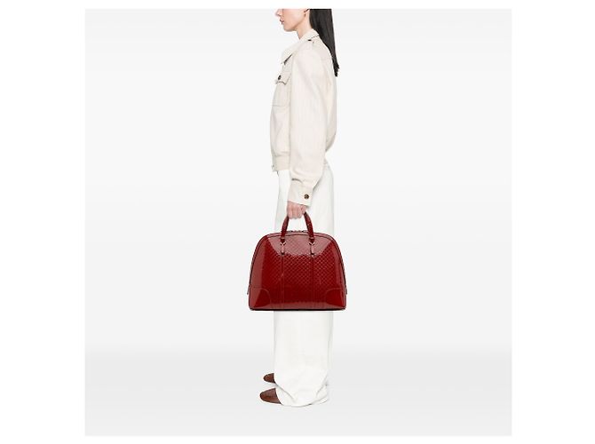 Gucci Rote große Microguccissima Lacktasche mit Kuppelgriff - Ansicht 12