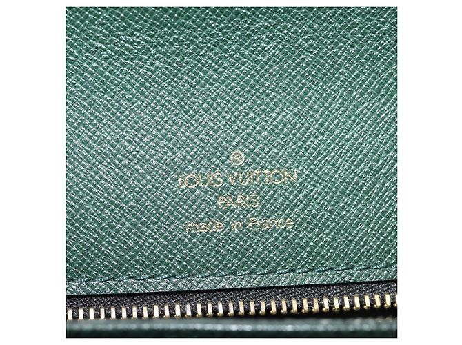 LOUIS VUITTON Pochette Kourad in Taiga Borsa Clutch Épicea M30194 LV Auth th6278 - vista 18