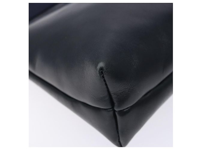 Borsa a Spalla Vala in Pelle Nera e Oro Auth 138416 di Salvatore Ferragamo Nero D'oro - vista 14