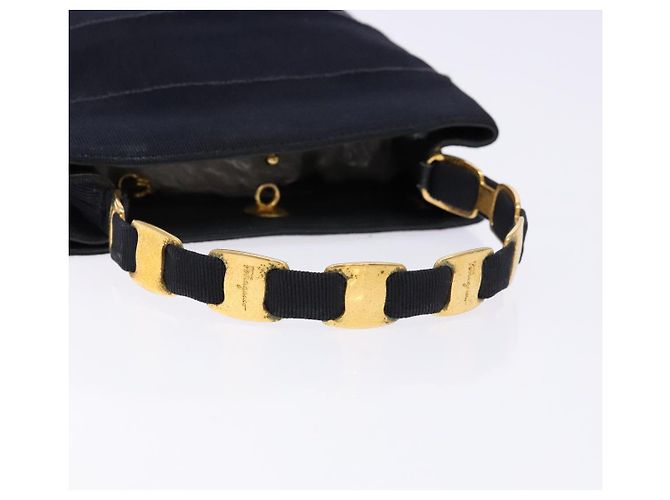 Borsa Vala in tela nera e oro Auth 138464 di Salvatore Ferragamo Nero D'oro - vista 7