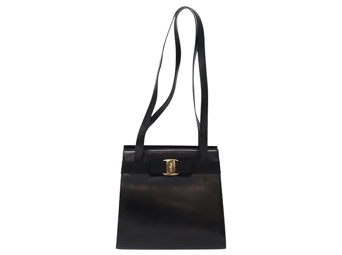 Borsa a Spalla Vala in Pelle Nera e Oro Salvatore Ferragamo Auth bs28484 Nero D'oro - vista 13