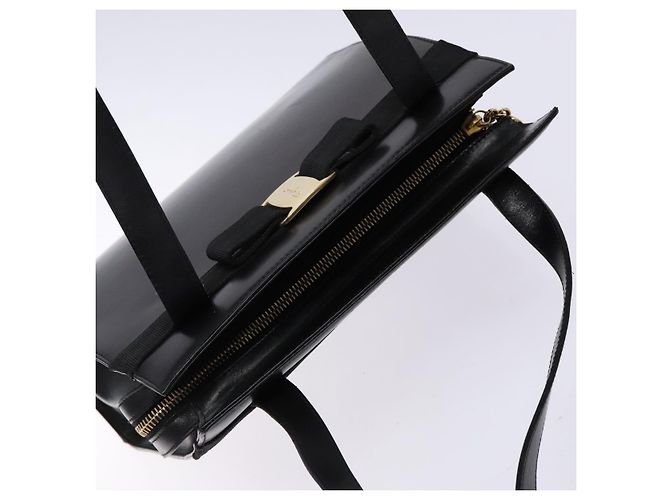 Borsa a Spalla Vala in Pelle Nera e Oro Salvatore Ferragamo Auth bs28484 Nero D'oro - vista 6