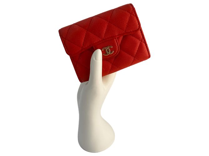 Timeless Chanel Classic Single Flap Small Caviar Leather Matelassè Folding Wallet Red - view 9