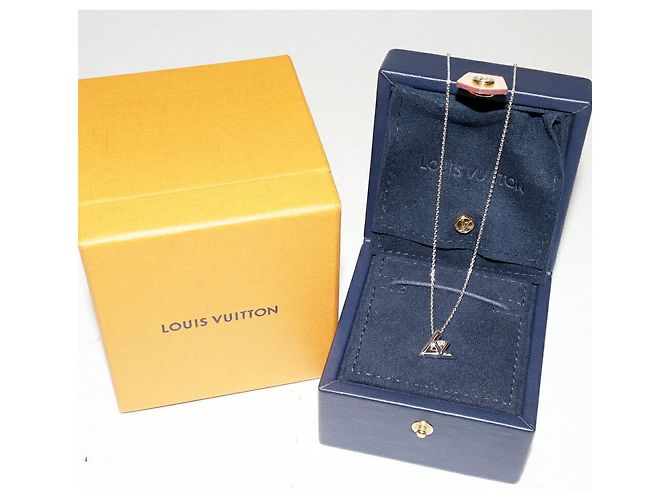 Collar Péndulo Louis Vuitton K18WG Volt One PM Q93806 Plata - vista 3