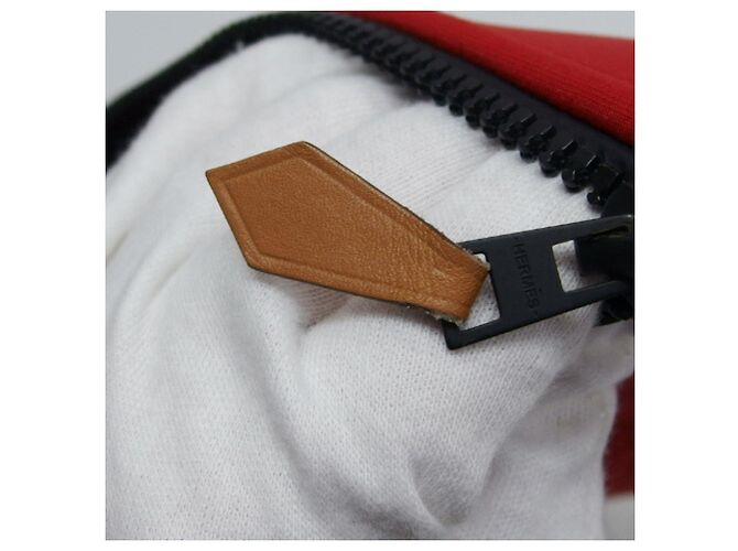 Hermès Neoban MM perforierte Tasche mit geprägtem Oktopus Rot - Ansicht 10