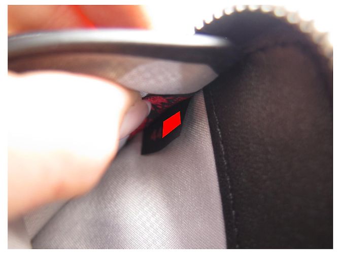 NUOVO LOTTO ASTUCCIO PER OCCHIALI TUMI BELDEN + PORTAFOGLIO A TRE PANNELLI IN PELLE NERA - vista 22