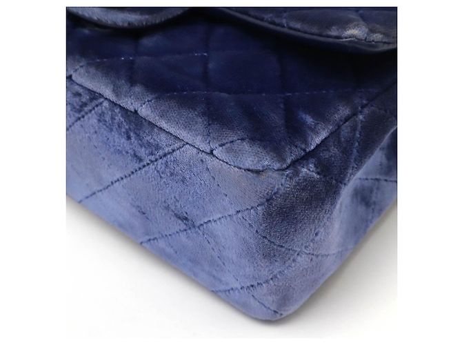 Bolso de hombro mini matelassé de terciopelo de Chanel Azul - vista 3