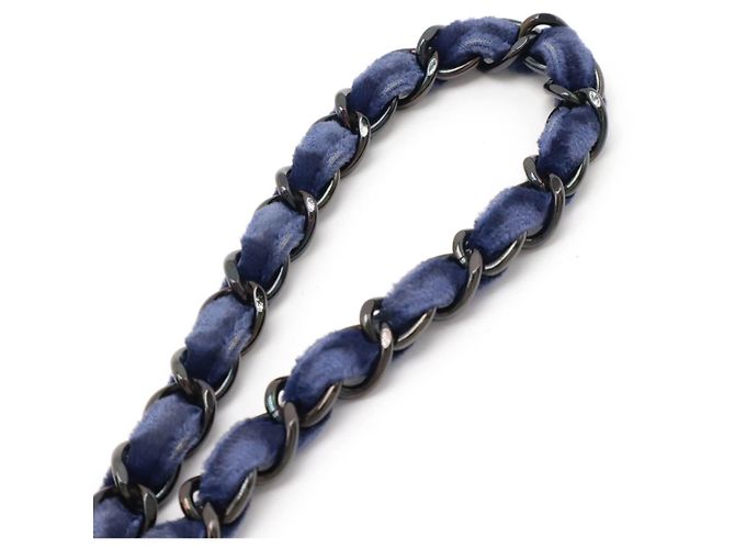 Bolso de hombro mini matelassé de terciopelo de Chanel Azul - vista 4