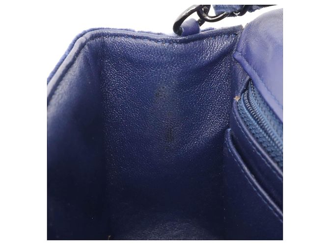 Bolso de hombro mini matelassé de terciopelo de Chanel Azul - vista 6