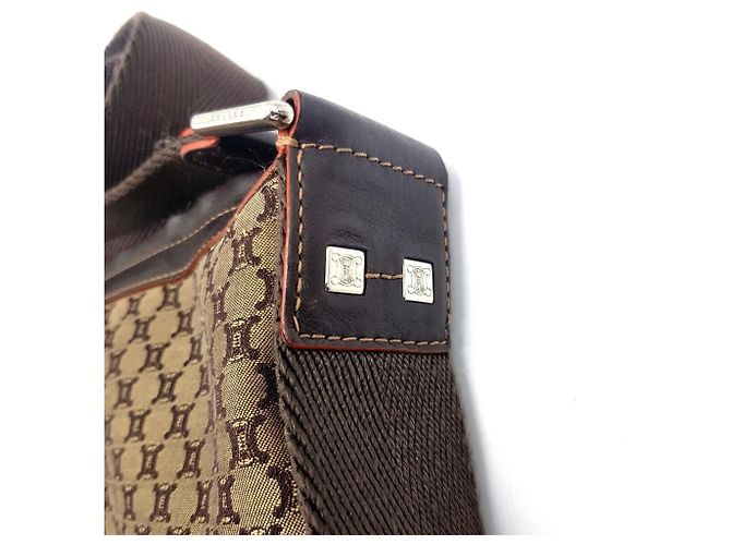Céline Borsa a Spalla Celine Macadam con Stampa Totale Marrone - vista 5