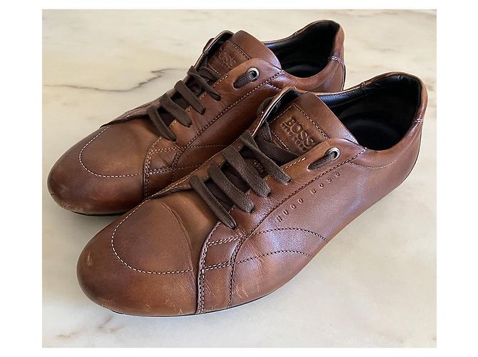 Sneakers Hugo Boss in pelle marrone - vista 3