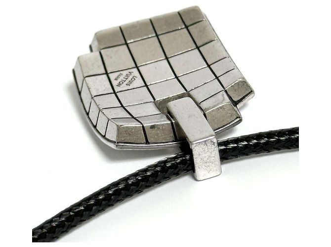Collana Pendente Damier Mosaic da Uomo Louis Vuitton - vista 3