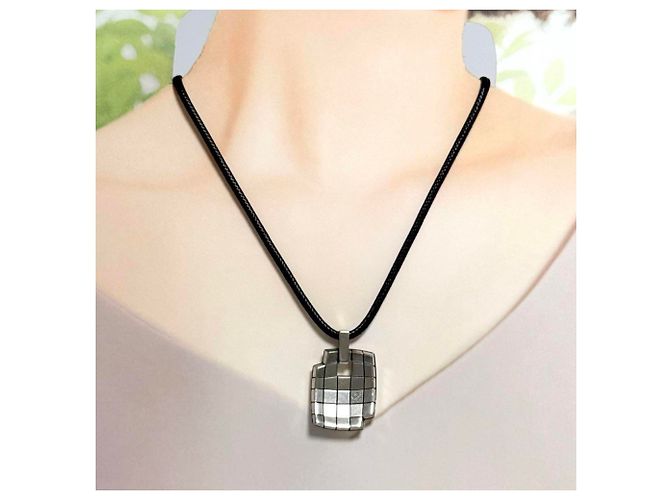 Collana Pendente Damier Mosaic da Uomo Louis Vuitton - vista 9