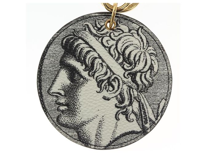 LOUIS VUITTON Monogram Portachiavi Cameo Charm Bianco MP3203 LV Auth 136742 Monogramma - vista 3