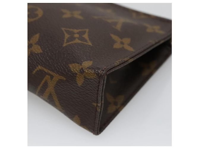LOUIS VUITTON Poche Toilette Monogram 15 M47546 LV Auth 139378 Monogramma - vista 15