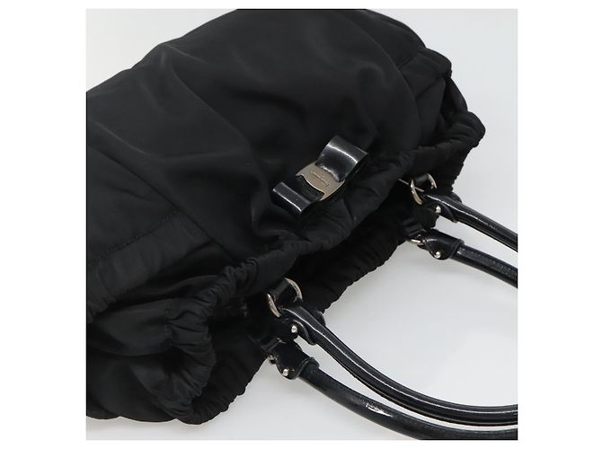 Borsa a mano Vala in nylon nero e argento di Salvatore Ferragamo Auth 139278 - vista 6