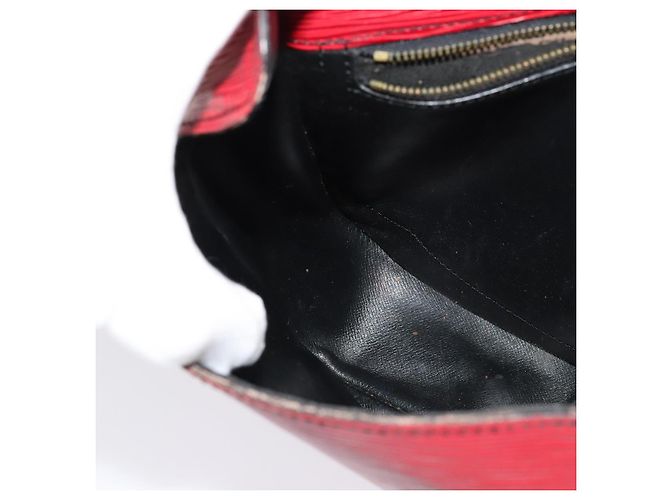 LOUIS VUITTON Borsa a Spalla Epi Saint Cloud GM Rossa M52197 LV Auth 137330 Rosso - vista 23