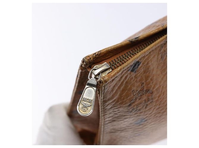 Borsa Clutch MCM Logogram Vicetos in Pelle PVC Marrone Oro Auth bs28761 D'oro - vista 9