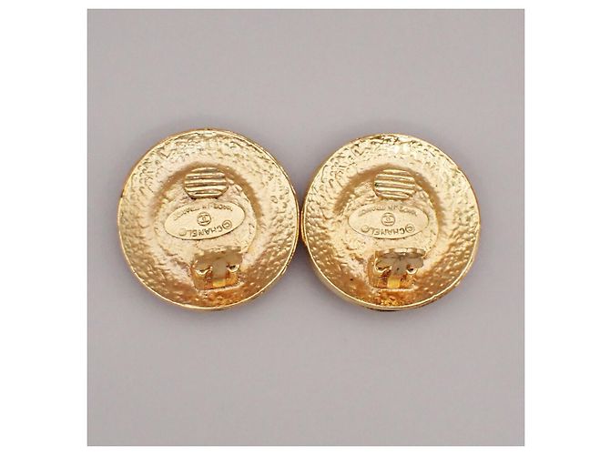 Chanel Vintage Round Clip-On Metal with Faux Pearl D'oro - vista 2
