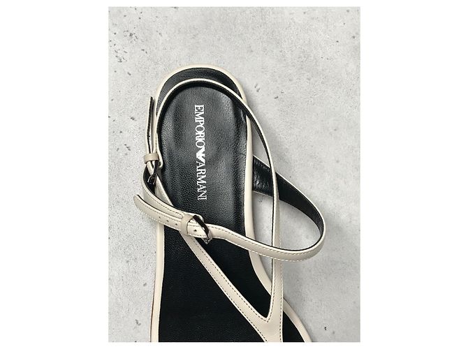 Sandali Piani Emporio Armani Bianco sporco - vista 3