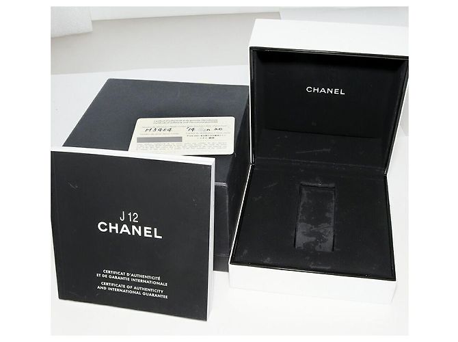Orologio Chanel J12 quadrante argento H3404 Bianco - vista 3