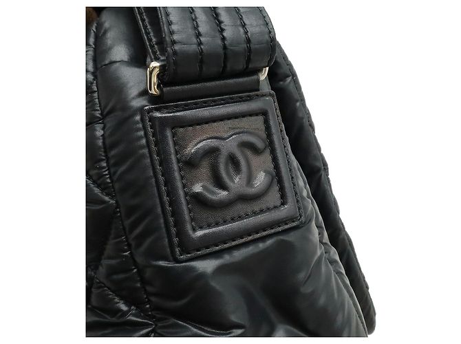 Bolsa de Ombro em Nylon Matelassé Coco Cocoon da Chanel Preto - vista 8