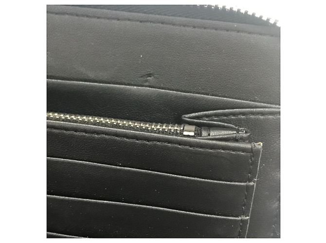Givenchy I Feel Love Organizer Round Zip Long Wallet Black - view 13