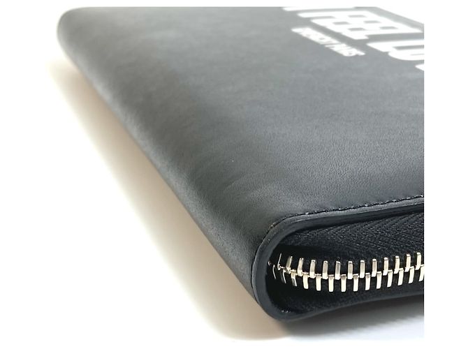 Givenchy I Feel Love Organizer Round Zip Long Wallet Black - view 4