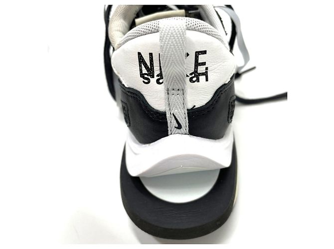NIKE CV1363 Sacai VAPOR WAFFLE Sneakers da Uomo Nero - vista 13
