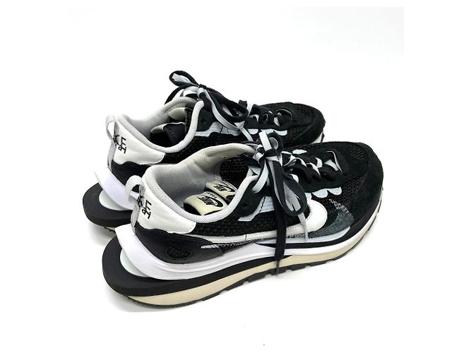 NIKE CV1363 Sacai VAPOR WAFFLE Sneakers da Uomo Nero - vista 2