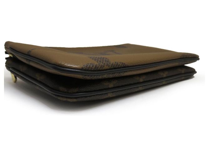 Pochette Double Zip Monogramma Gigante Louis Vuitton Marrone - vista 3