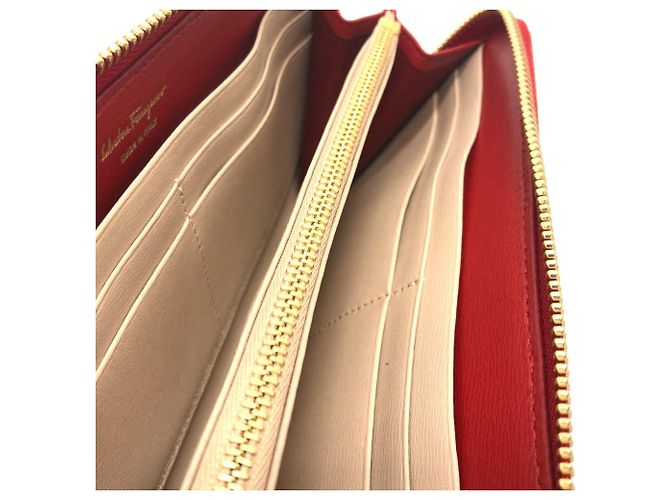 Cartera larga de cuero rojo Gancini de Salvatore Ferragamo Roja - vista 11