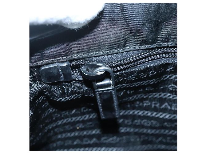 Borsa Tote Prada in nylon nero e argento Auth hk2905 - vista 16