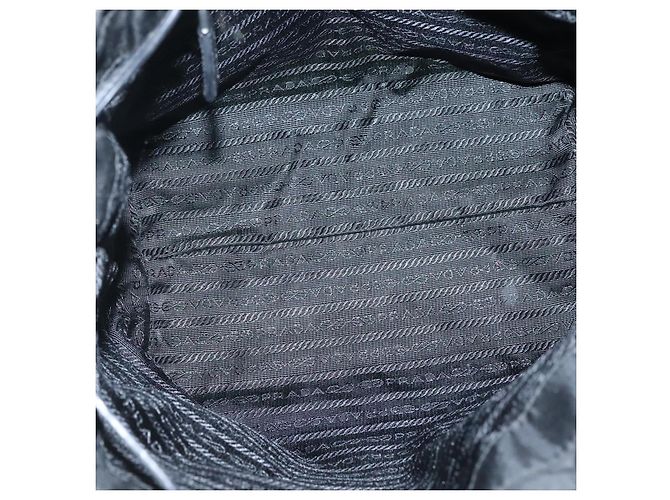 Borsa Tote Prada in nylon nero e argento Auth hk2905 - vista 17