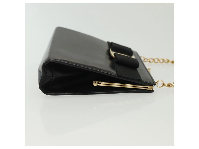 Borsa a Spalla Chain Vala in Pelle Nera e Oro Auth 139529 di Salvatore Ferragamo Nero D'oro - vista 4