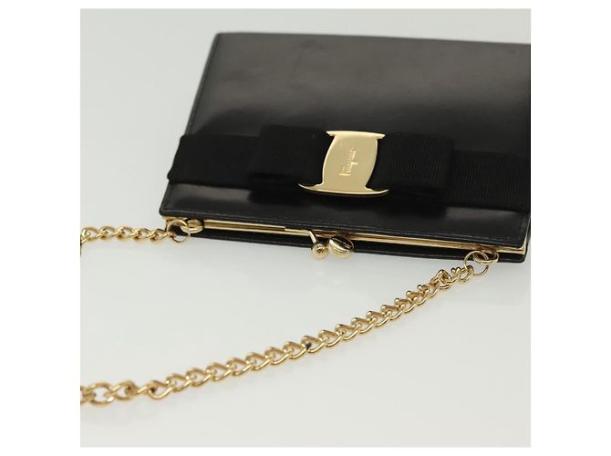 Borsa a Spalla Chain Vala in Pelle Nera e Oro Auth 139529 di Salvatore Ferragamo Nero D'oro - vista 6