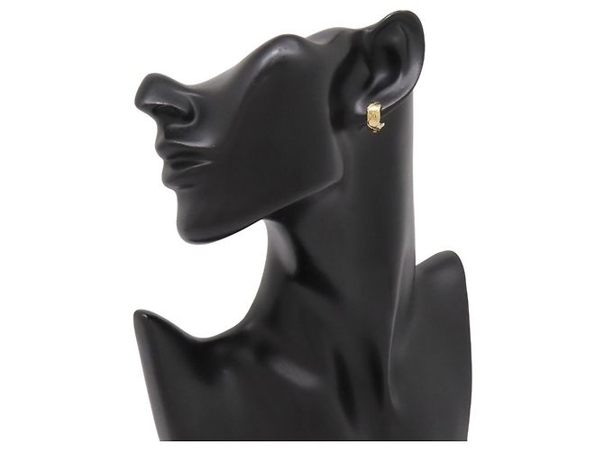 Orecchini a cerchio della collezione Coco Crush di Chanel - vista 4