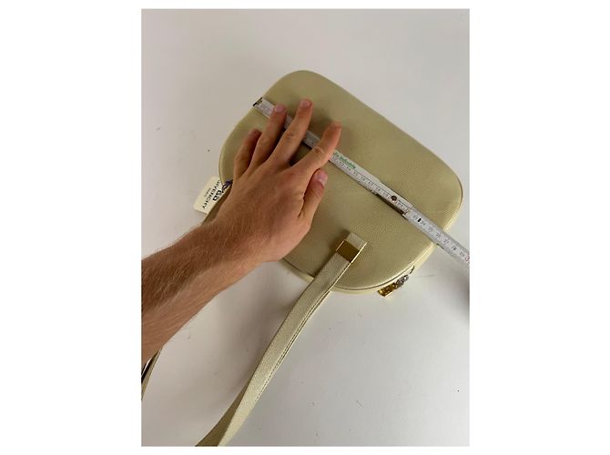 Sac en cuir beige embossé serpent Vintage Givenchy Blanc - vue 10