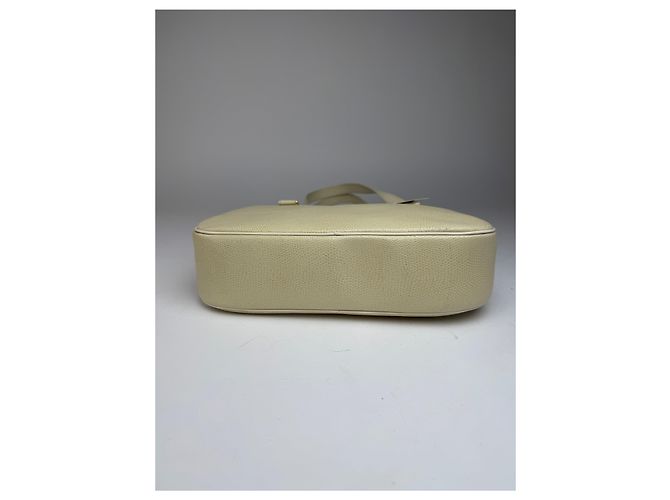 Sac en cuir beige embossé serpent Vintage Givenchy Blanc - vue 9