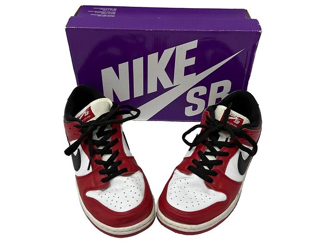 Baskets Nike SB Dunk Low Pro en cuir Chicago Rouge Bordeaux - vue 13