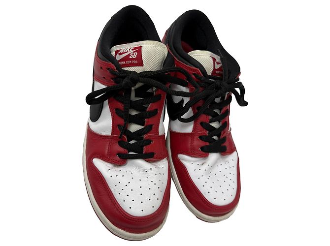 Baskets Nike SB Dunk Low Pro en cuir Chicago Rouge Bordeaux - vue 5