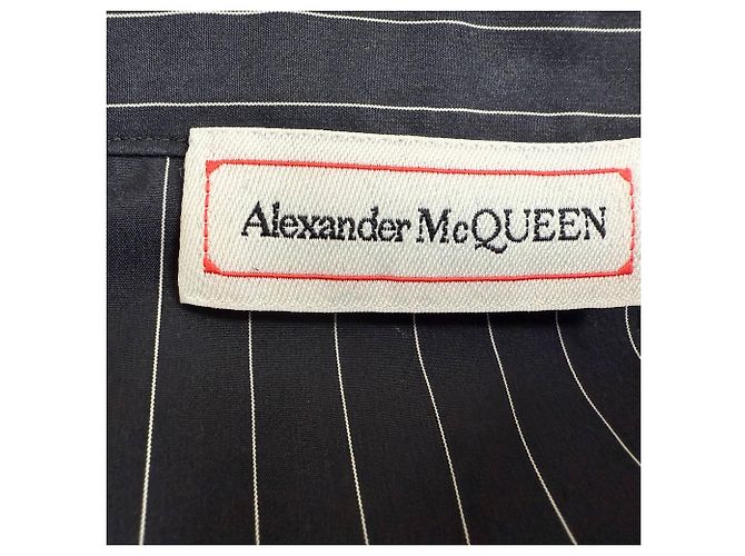 Schwarze Baumwollhemd mit bestickten Nadelstreifen von Alexander McQueen - Ansicht 4