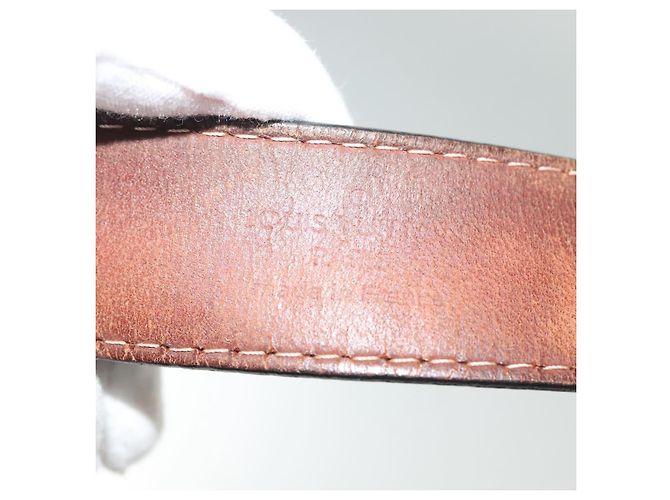 LOUIS VUITTON Cintura Taiga Classica 49,2" Nera LV Auth 138132 Nero - vista 9