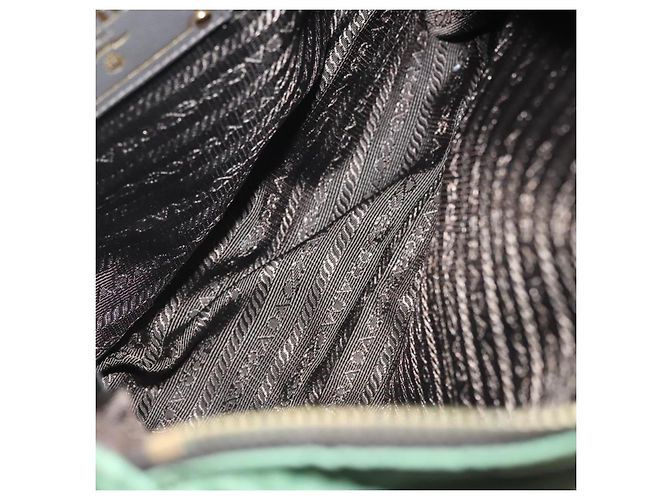 Borsa a Spalla PRADA Nylon Kaki Oro Auth 138636 D'oro Cachi - vista 22