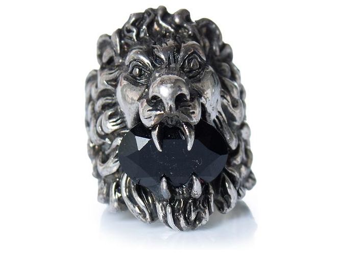 Gucci, Unisex Löwenkopf-Ring mit schwarzem Stein Silber - Ansicht 2
