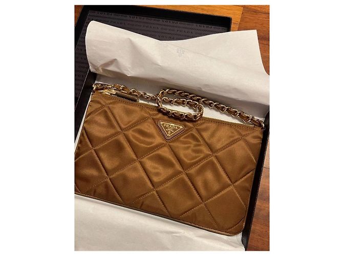 Prada Re-Nylon Mini Stepp-Clutch Braun - Ansicht 2