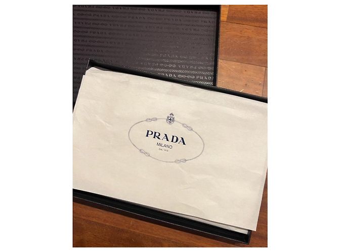 Prada Re-Nylon Mini Stepp-Clutch Braun - Ansicht 4