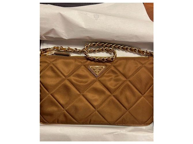 Prada Re-Nylon Mini Stepp-Clutch Braun - Ansicht 5