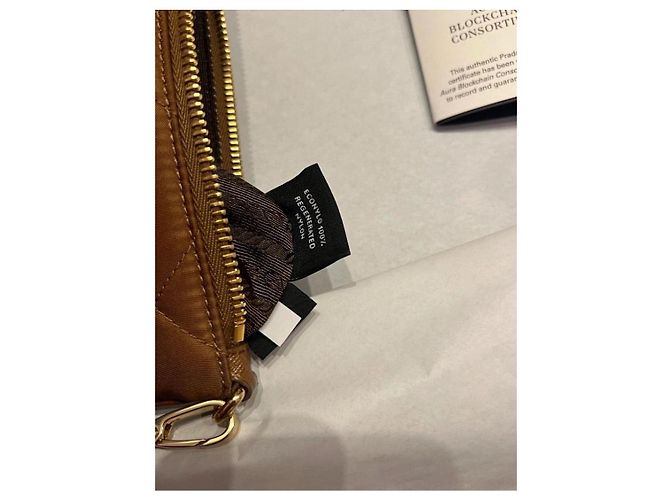 Prada Re-Nylon Mini Stepp-Clutch Braun - Ansicht 9